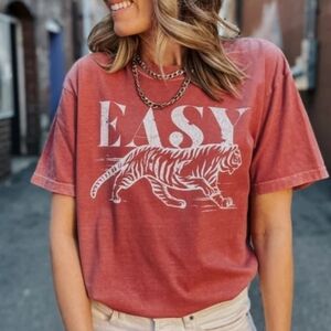 Mountain Moverz Comfort Colors. EASY TIGER tee shirt. NEW No Tag.